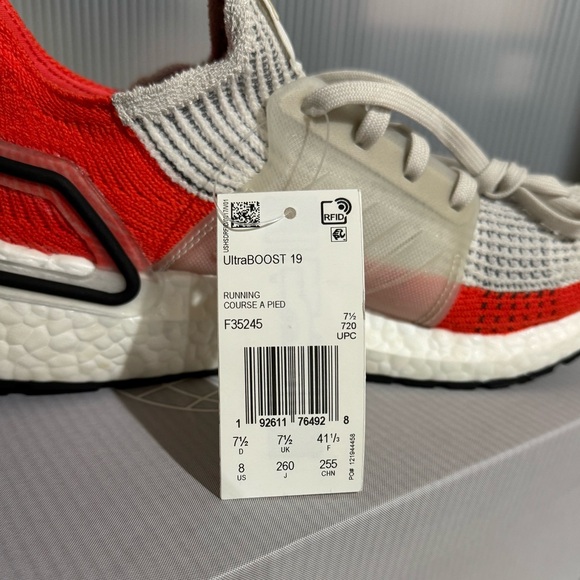 NEW IN BOX Ultraboost Men’s 8 / Women’s 9.5 - Picture 3 of 4
